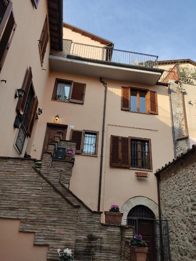 Appartamento Terni Centro ภายนอก รูปภาพ